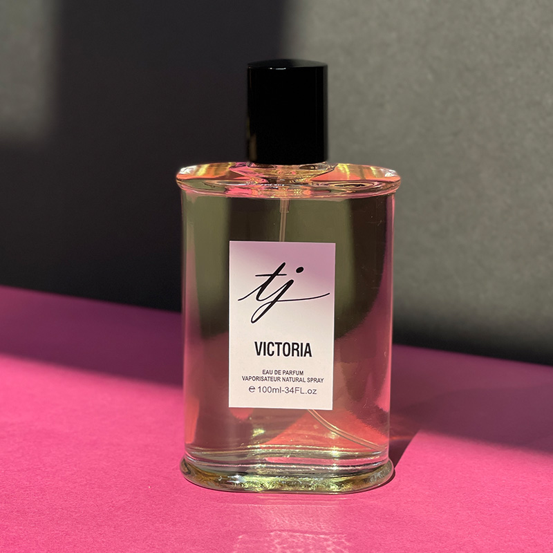 عطر ویکتوریا تی جی رایحه لانکوم میدنایت رز