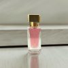 عطر جیبی زنانه لا ووی الحمبرا