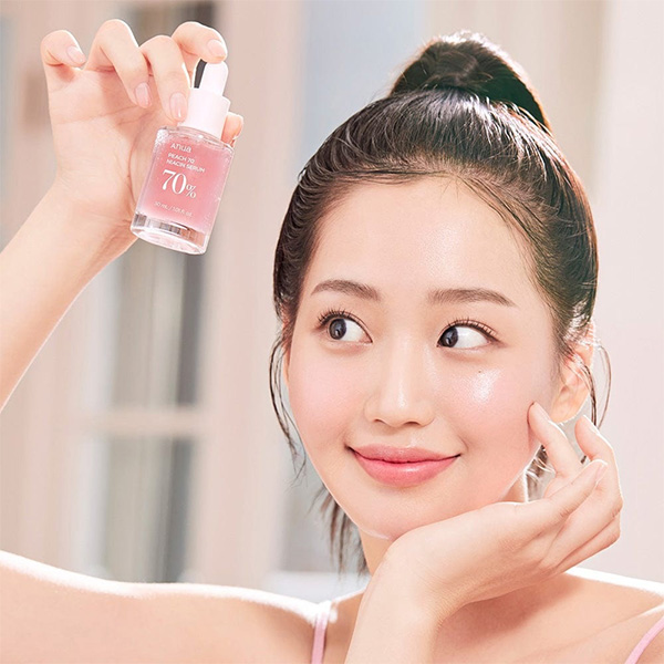 سرم روشن کننده هلو و نیاسینامید آنوا 30Ml